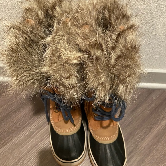 JOAN OF ARCTIC WOMEN’S SORELS 7.5 - Picture 3 of 6